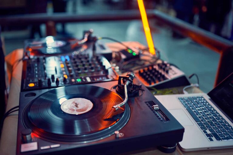 5 of the Best All-In-One DJ Systems in 2023