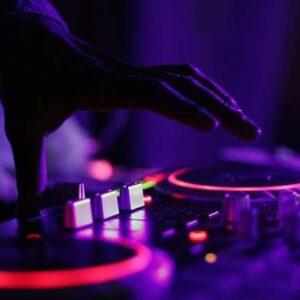 How to Become a DJ - Learn How to Start DJing Online Today